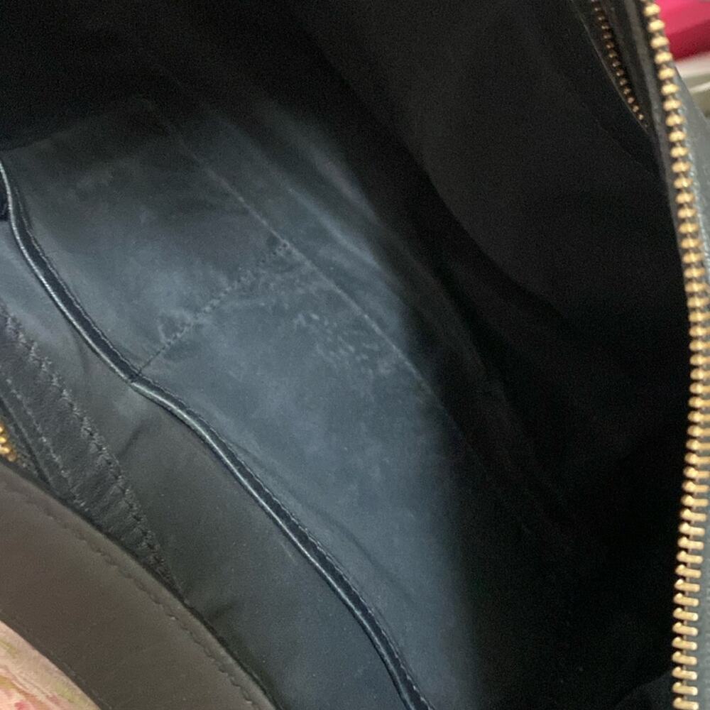 St. John vintage Black Leather shoulder Bag with Timeless Elegance - Picture 6 of 8